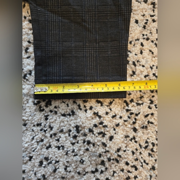Reitmans drawstring dress pant. Size 8. Charcoal plaid. Straight leg. 4 pockets - Picture 12 of 13